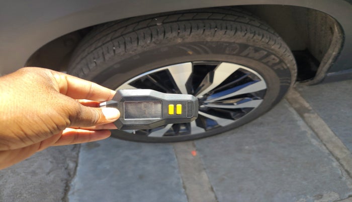 2025 Honda ELEVATE VX CVT, Petrol, Automatic, 4,466 km, tyre