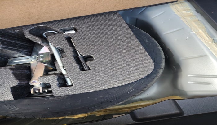 2025 Honda ELEVATE VX CVT, Petrol, Automatic, 4,466 km, tyre