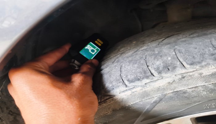 2017 Toyota Corolla Altis VL CVT PETROL, Petrol, Automatic, 74,705 km, tyre