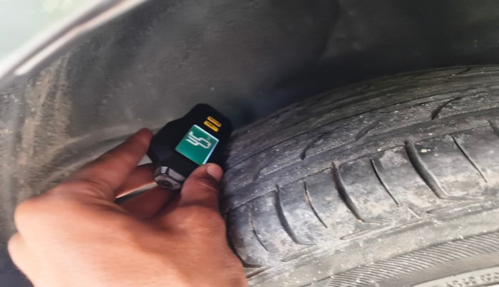 2017 Toyota Corolla Altis VL CVT PETROL, Petrol, Automatic, 74,705 km, tyre