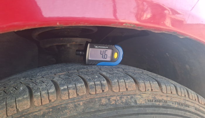 2010 Ford Figo ZXI 1.4 DIESEL, Diesel, Manual, 1,20,159 km, tyre