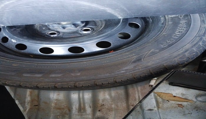 2011 Toyota Etios G, Petrol, Manual, 36,659 km, tyre