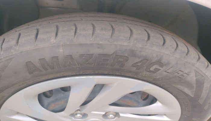 2021 Hyundai AURA S 1.2 CNG, Petrol, Manual, 1,06,447 km, tyre