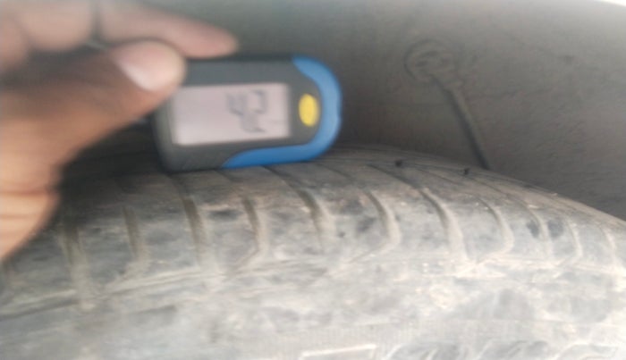 2013 Hyundai Verna FLUIDIC 1.6 CRDI SX, Diesel, Manual, 1,49,657 km, tyre