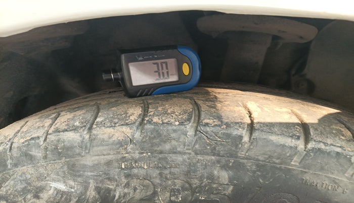 2019 Ford Ecosport AMBIENTE 1.5L DIESEL, Diesel, Manual, 1,18,744 km, tyre