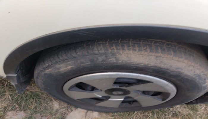 2016 Mahindra XUV500 W6, Diesel, Manual, 79,909 km, tyre