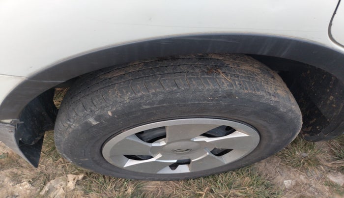 2016 Mahindra XUV500 W6, Diesel, Manual, 79,909 km, tyre