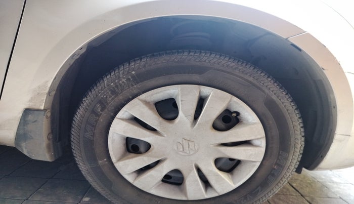 2013 Maruti Swift Dzire VXI, Petrol, Manual, 14,625 km, tyre