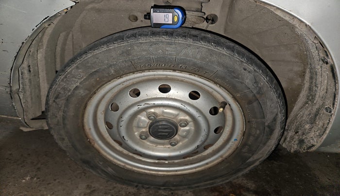2011 Maruti Wagon R 1.0 LXI, Petrol, Manual, 1,33,386 km, tyre