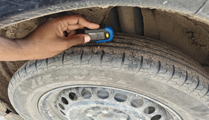 2017 Maruti Vitara Brezza VDI (O), Diesel, Manual, 1,16,111 km, tyre