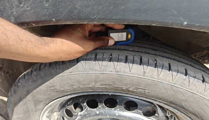 2017 Maruti Vitara Brezza VDI (O), Diesel, Manual, 1,16,111 km, tyre