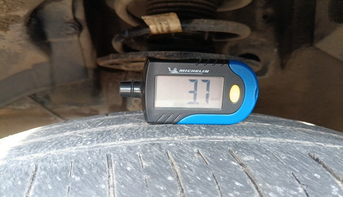 2019 Maruti XL6 ZETA AT, Petrol, Automatic, 49,571 km, tyre