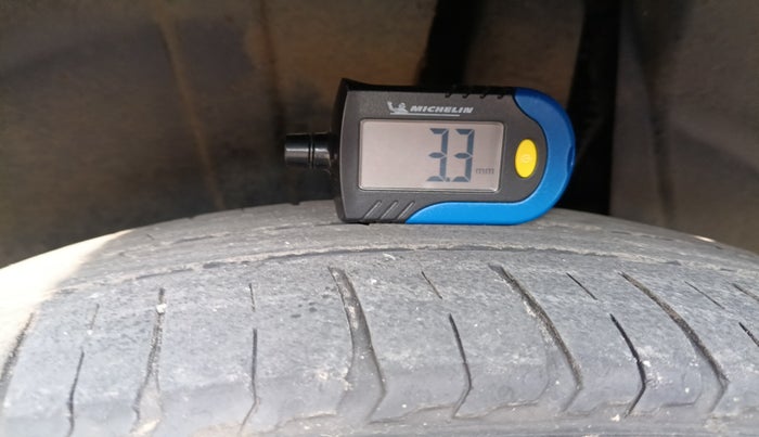 2019 Maruti XL6 ZETA AT, Petrol, Automatic, 49,571 km, tyre