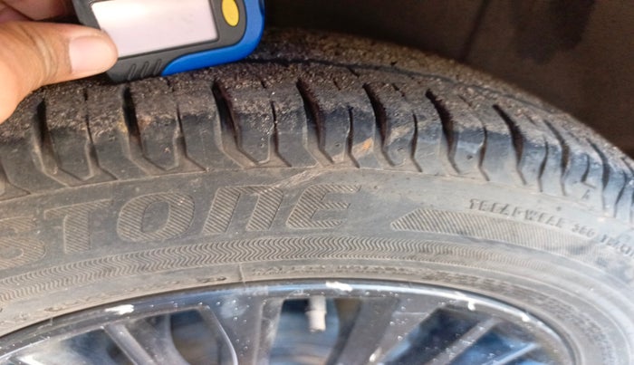 2021 Maruti XL6 ZETA AT, Petrol, Automatic, 19,638 km, tyre