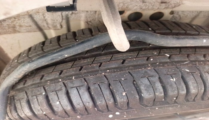 2021 Maruti XL6 ZETA AT, Petrol, Automatic, 19,638 km, tyre