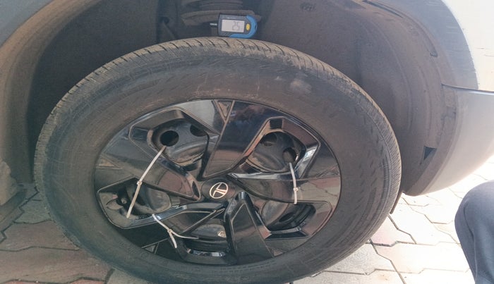 2024 Tata PUNCH ADVENTURE RHYTHM CNG, Petrol, Manual, 21,437 km, tyre