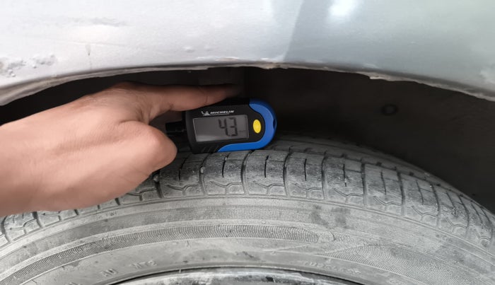 2016 Maruti Celerio VXI, Petrol, Manual, 1,35,283 km, tyre