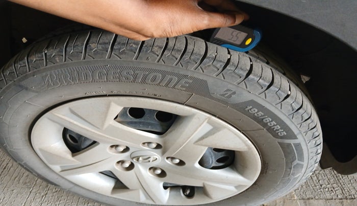 2020 Hyundai VENUE S 1.2, Petrol, Manual, 52,017 km, tyre