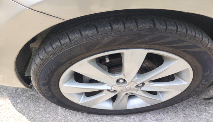 2012 Hyundai Verna FLUIDIC 1.6 VTVT SX, Petrol, Manual, 94,418 km, tyre