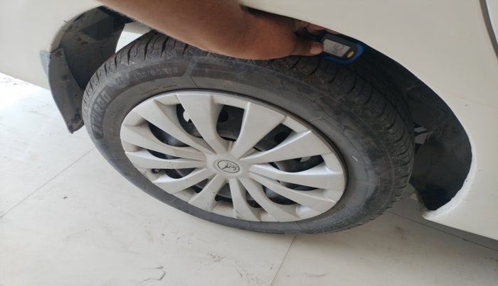 2015 Toyota Etios G, Petrol, Manual, 1,77,905 km, tyre