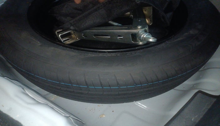 2024 Tata NEXON CREATIVE+ AMT 1.2 PETROL, Petrol, Automatic, 21,000 km, tyre