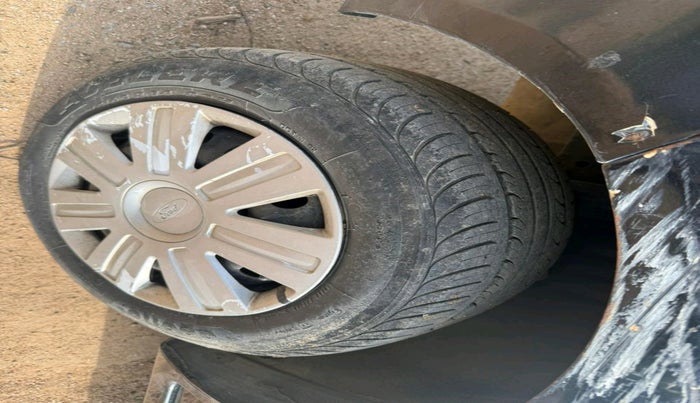 2012 Ford Figo ZXI 1.2 PETROL, Petrol, Manual, 26,200 km, tyre