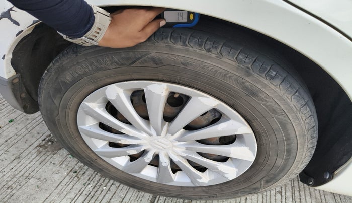 2015 Maruti Swift Dzire VXI, Petrol, Manual, 1,03,710 km, tyre