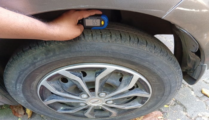 2019 Maruti Swift VXI AMT, Petrol, Automatic, 16,007 km, tyre
