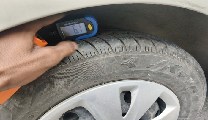 2011 Hyundai i10 SPORTZ 1.2 AT, Petrol, Automatic, 50,961 km, tyre
