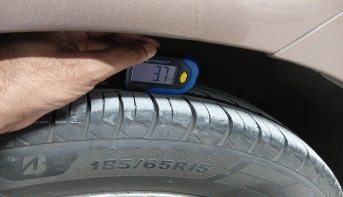 2017 Maruti Dzire ZDI PLUS, Diesel, Manual, 1,05,419 km, tyre