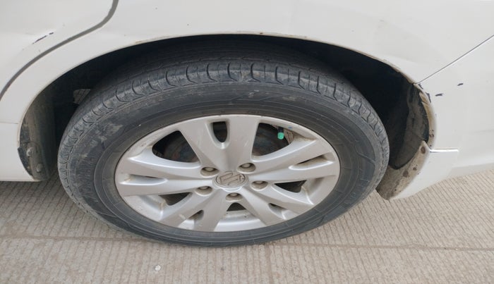 2015 Maruti Ertiga ZDI, Diesel, Manual, 1,90,795 km, tyre