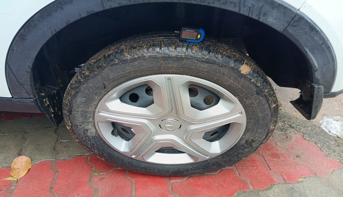 2023 Tata NEXON XM PETROL, Petrol, Manual, 14,925 km, tyre