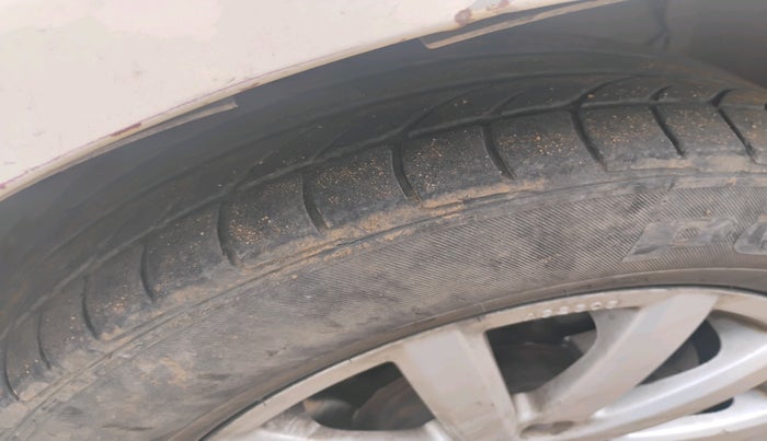 2012 Maruti SX4 ZDI, Diesel, Manual, 2,08,510 km, tyre