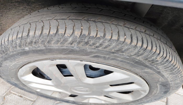 2016 Maruti Vitara Brezza VDI (O), Diesel, Manual, 1,33,602 km, tyre