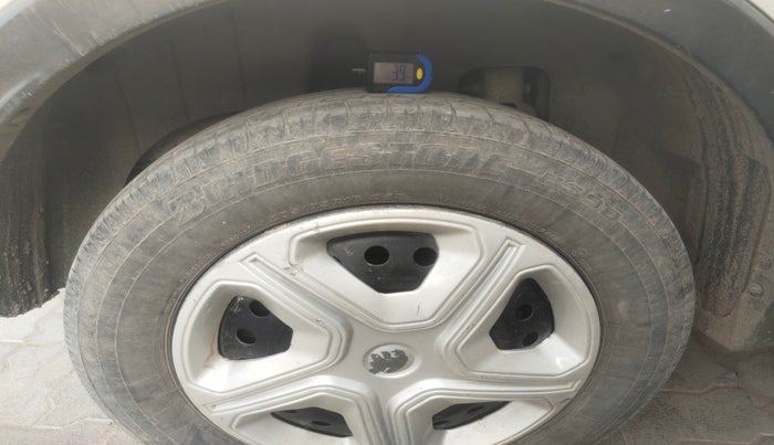 2019 Mahindra XUV300 W6 1.5 DIESEL, Diesel, Manual, 91,003 km, tyre