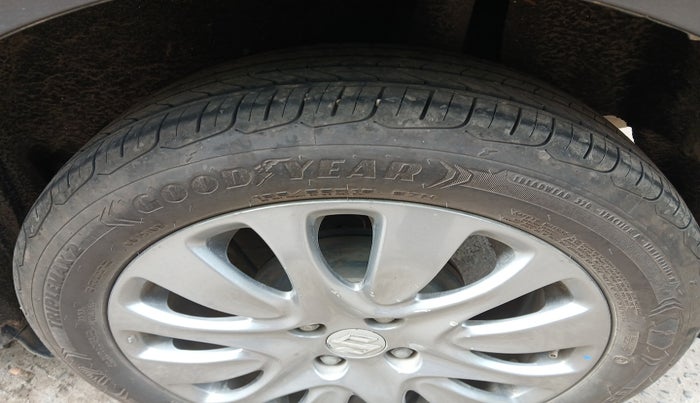 2017 Maruti Baleno ZETA PETROL 1.2, Petrol, Manual, 1,79,182 km, tyre