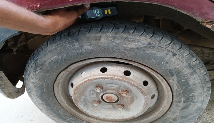 2010 Maruti Alto LXI, Petrol, Manual, 1,19,928 km, tyre