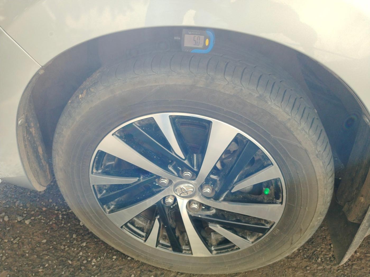 2021 Toyota Innova Crysta 2.4 ZX AT 7 STR, Diesel, Automatic, 53,250 km, tyre