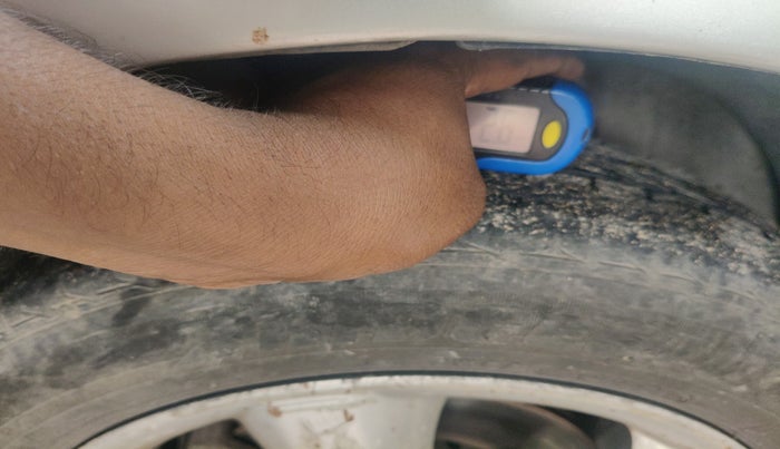 2014 Skoda Rapid ELEGANCE 1.6 TDI CR MT, Diesel, Manual, 1,65,454 km, tyre