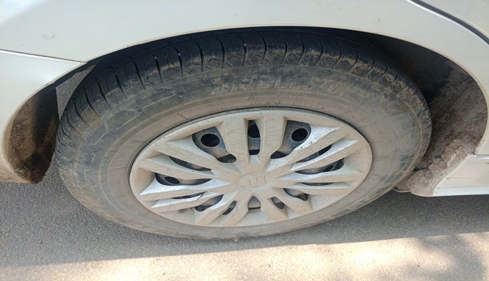 2020 Maruti Dzire VXI, Petrol, Manual, 90,165 km, tyre