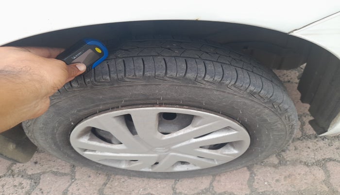 2016 Maruti Wagon R 1.0 LXI CNG, Petrol, Manual, 96,373 km, tyre