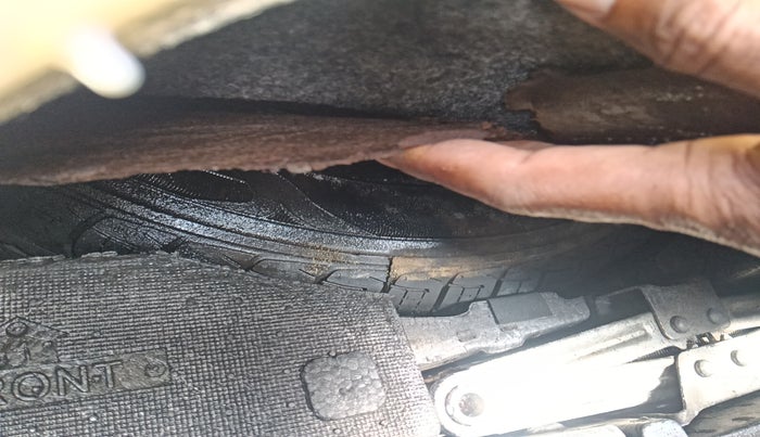 2015 Honda Amaze 1.2L I-VTEC S, Petrol, Manual, 98,183 km, tyre