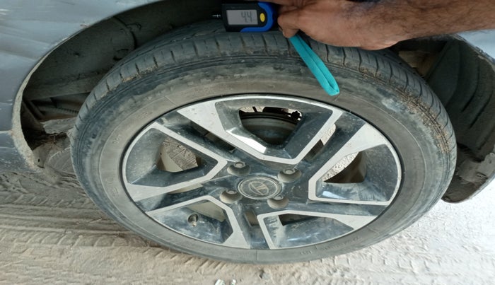 2019 Tata Tiago XZ PLUS PETROL, Petrol, Manual, 81,842 km, tyre