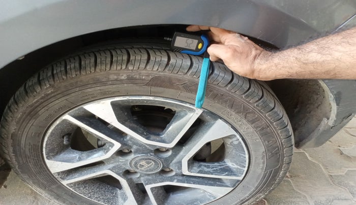 2019 Tata Tiago XZ PLUS PETROL, Petrol, Manual, 81,842 km, tyre