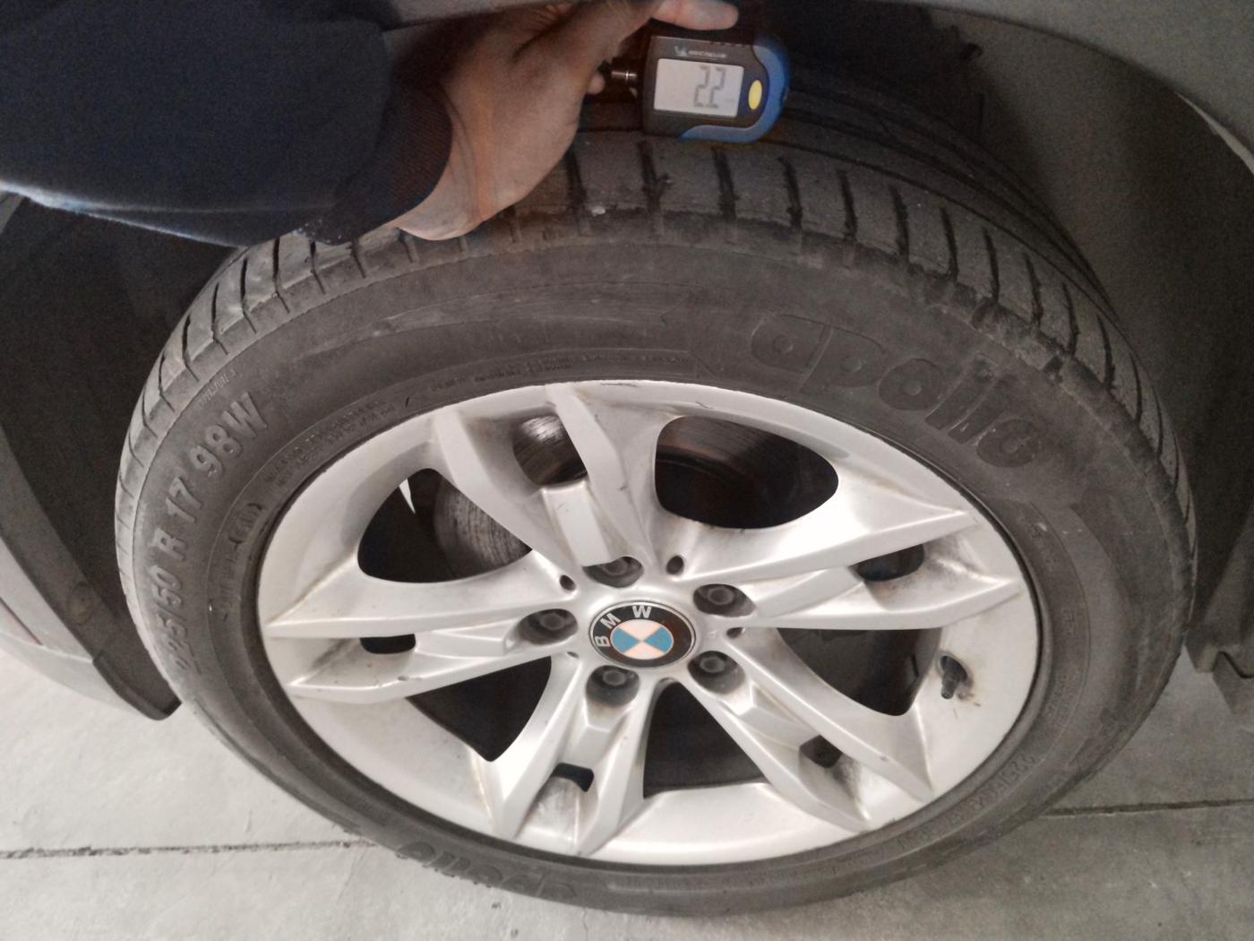 2012 BMW X1 sDrive20d, Diesel, Automatic, 92,960 km, tyre