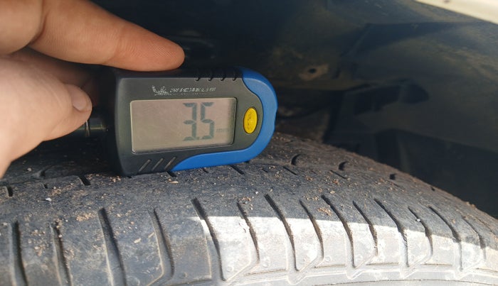 2015 Maruti Ertiga VDI, Diesel, Manual, 75,279 km, tyre