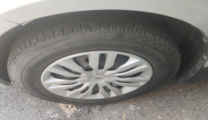 2017 Maruti Swift Dzire VXI, Petrol, Manual, 62,225 km, tyre