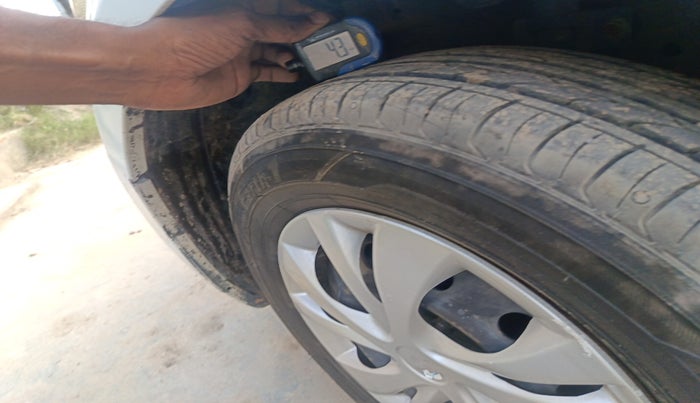 2015 Maruti Swift VDI, Diesel, Manual, 94,941 km, tyre