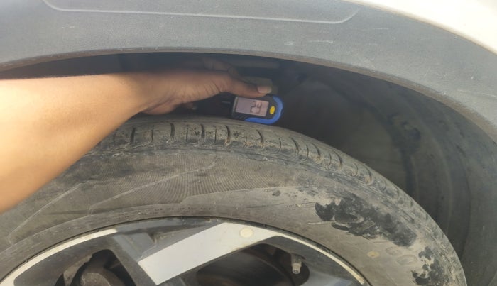 2019 Hyundai VENUE SX 1.0 TURBO, Petrol, Manual, 1,01,456 km, tyre