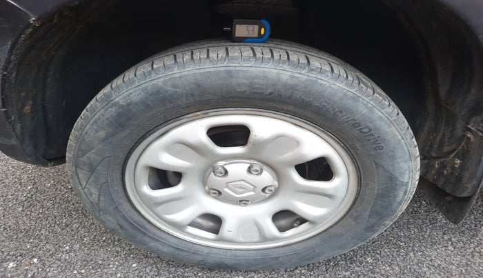 2013 Renault Duster 85 PS RXL DIESEL, Diesel, Manual, 1,36,819 km, tyre